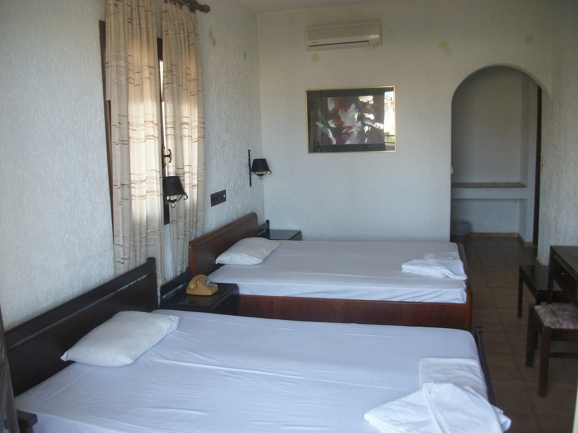 Efi Hotel Malia Esterno foto