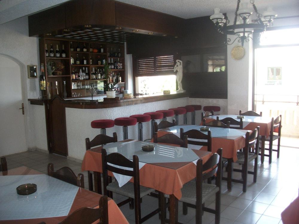 Efi Hotel Malia Esterno foto