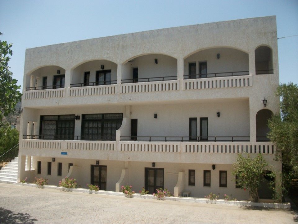Efi Hotel Malia Esterno foto