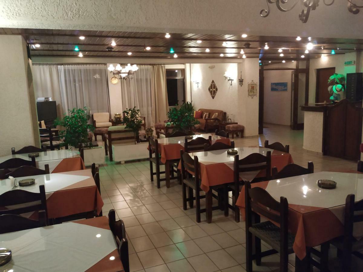 Efi Hotel Malia Esterno foto